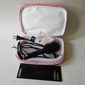 Gently Used Amika Polished Perfection Mini Hair Straightener with Carrying Case